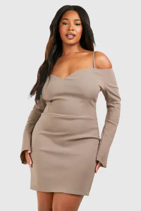 Grande taille - Robe courte à épaules dénudées et manches longues